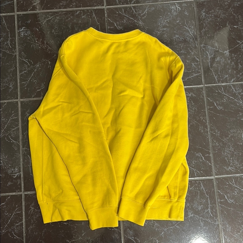 Nike Men's or women’s Yellow Sweater - Picture 3 of 3